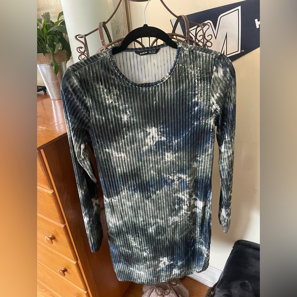 Velvet long sleeve tie dye dress